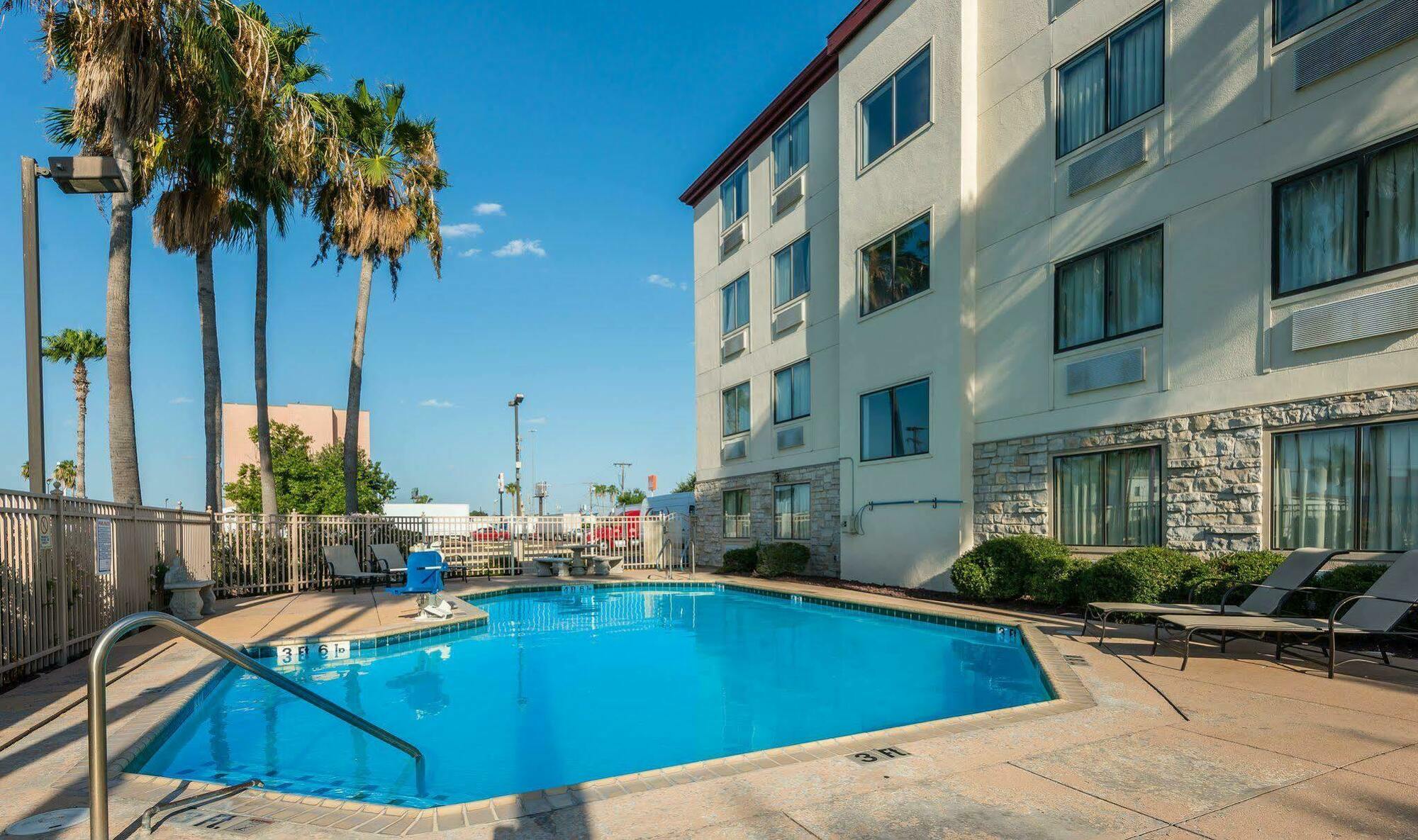 Red Roof Inn Λαρέντο Εξωτερικό φωτογραφία